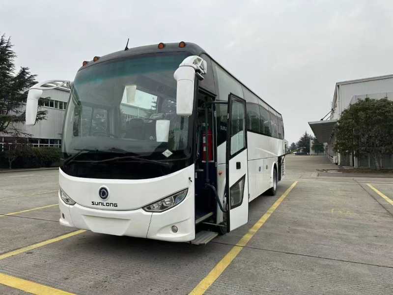 未上牌 全新39座右舵出口車型申龍天然氣客車