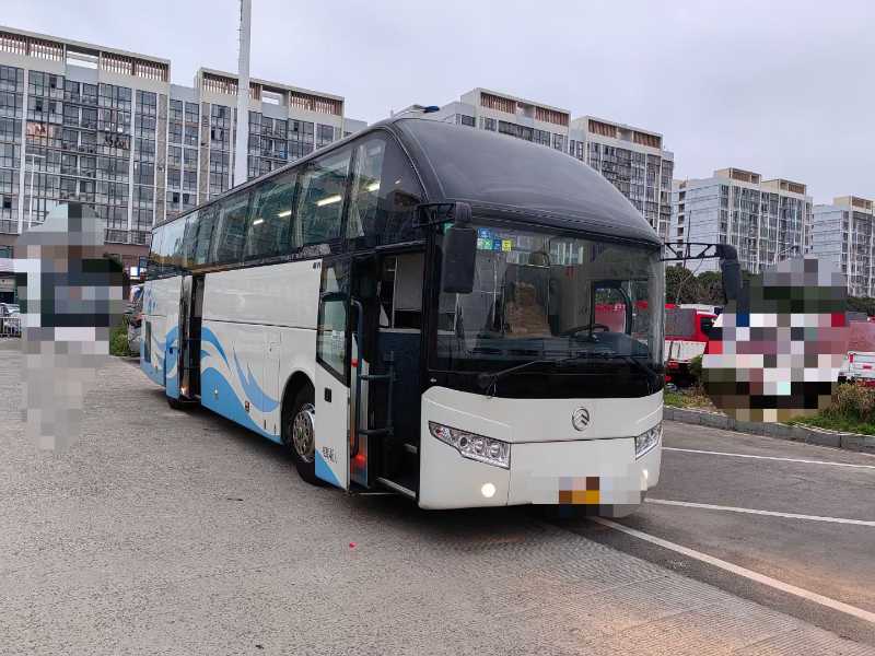 2015年9月 46座12米非營運金旅6125氣囊車