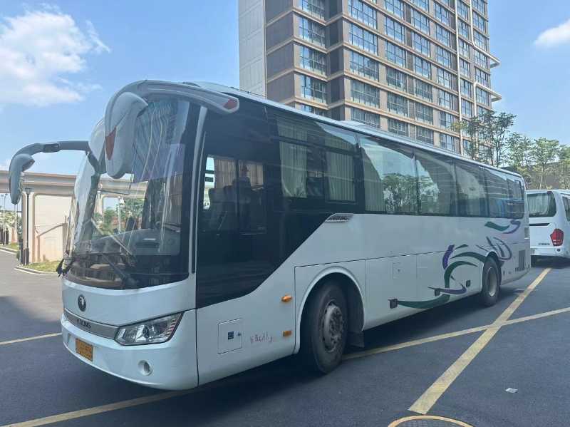 2019年1月 兩臺(tái)國(guó)五非營(yíng)運(yùn)宇通6115中門車