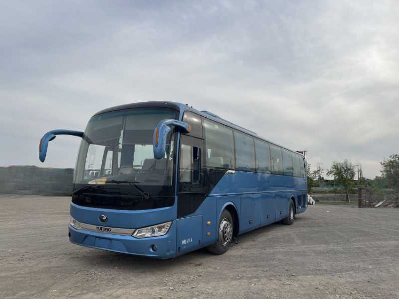 2015年7月 雙門(mén)55座非營(yíng)運(yùn)宇通6125國(guó)四車(chē)