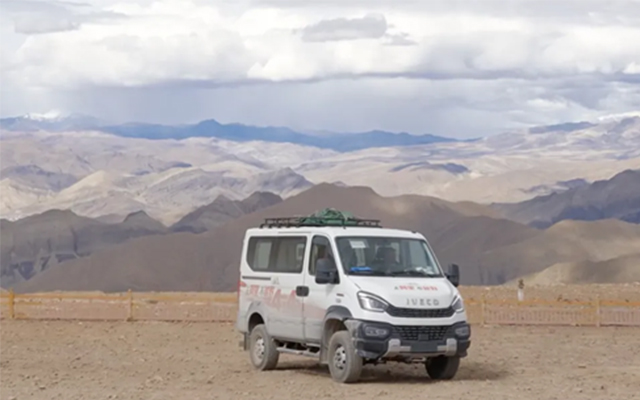 無阿里 不越野 依維柯4×4征服珠峰108拐！