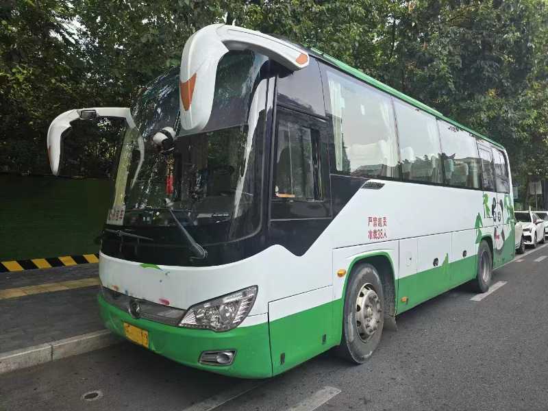 2017年5月 國五38座宇通6906氣囊營運車