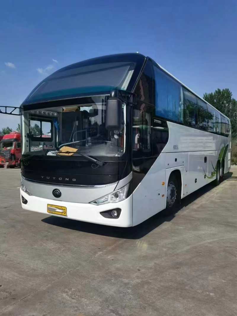 2022年6月 北方配置國六56座后吊輪宇通6137旅游車