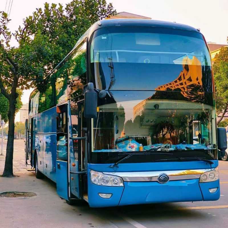 2017年12月上牌一層半36座2+1帶腿托國(guó)五宇通6126營(yíng)運(yùn)車