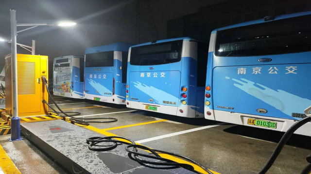 南京公交集團?：削峰填谷，為城市電網“解壓”！