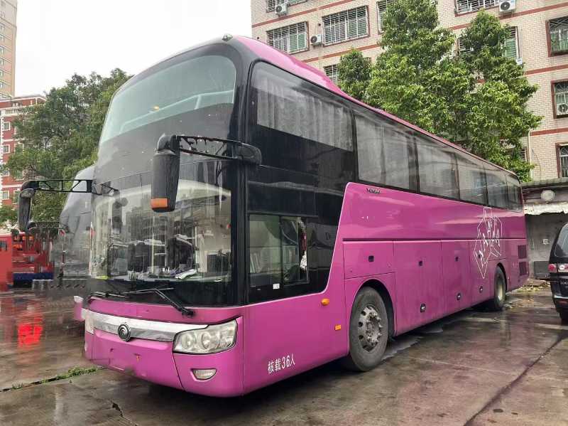 2017年12月上牌福建牌36座2+1帶腿拖半臥宇通6126氣囊營運車