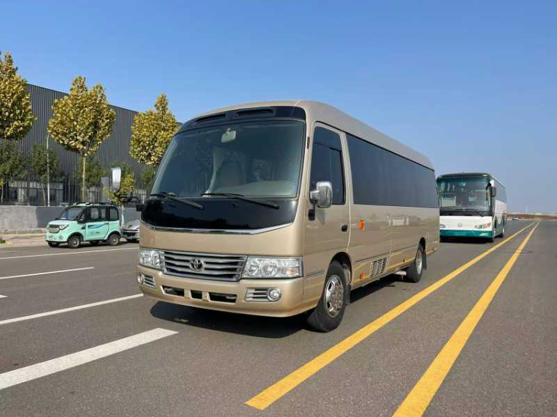 2013年10月 16座非營運4.0排量豐田考斯特
