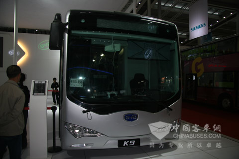 深圳電動(dòng)車展上的比亞迪純電動(dòng)客車K9