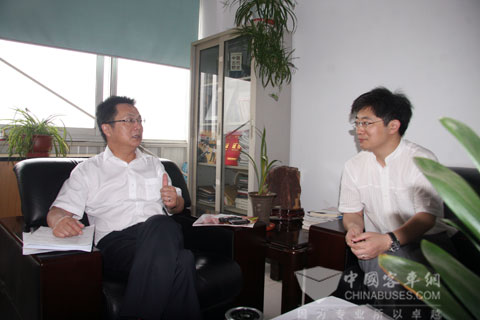 江淮商用車(chē)客車(chē)底盤(pán)營(yíng)銷(xiāo)副總馬元椿接受客車(chē)網(wǎng)專(zhuān)訪(fǎng)