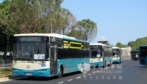在馬耳他上線運行的大金龍公交車