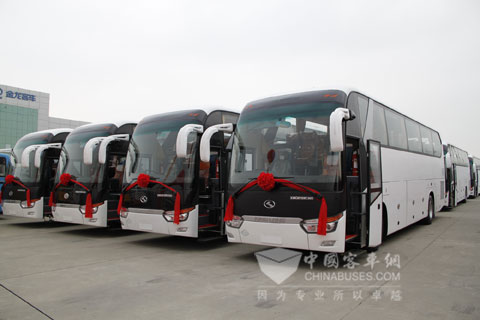 大金龍XMQ6128CNG豪華旅游客車(chē)整裝待發(fā)
