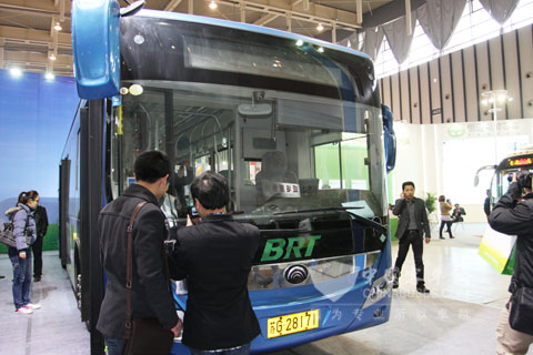 宇通ZK6125HNG1燃氣客車