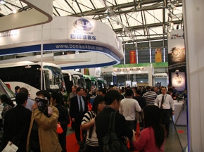 旅游公交雙葩齊放 百路佳開啟新能源時代