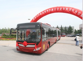 鄭州快速公交項目170臺宇通BRT順利下線交車