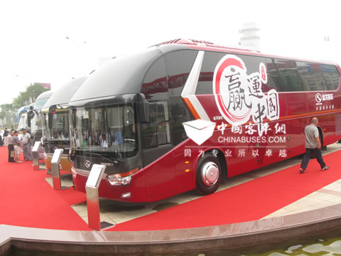大金龍技術巡展客車