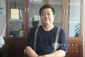 客車網(wǎng)記者采訪幸福國際旅行社副總經(jīng)理郎德峻 