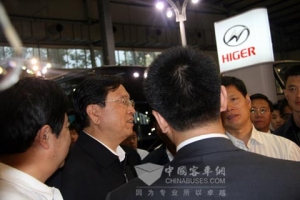 圖說國務院副總理張德江與海格客車的故事