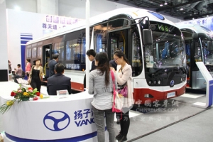 揚(yáng)子江客車亮相2011道路運(yùn)輸展