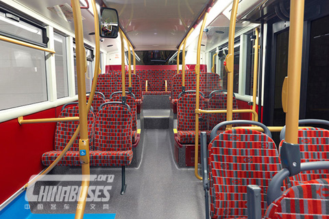 ADL新款Enviro400H雙層公交車在倫敦運營