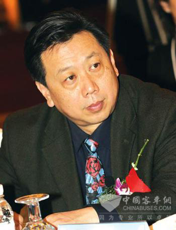 國家環(huán)境保護(hù)部機(jī)動車排污監(jiān)控中心主任湯大鋼