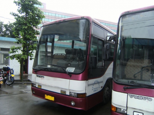 低價出售兩臺98年6月西沃B10M，發動機剛做過大修，車況非常好，座位47座