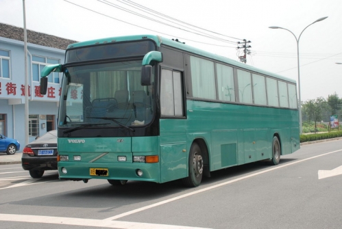 VOLVO B10 大巴車出售！共4輛