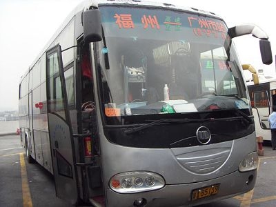 低價(jià)出售04年3月UD底盤(pán)宇通臥鋪客車(chē)