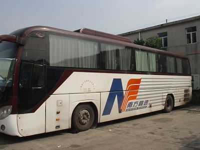低價(jià)出售03年11月宇通ZK6120H曼客車(chē)